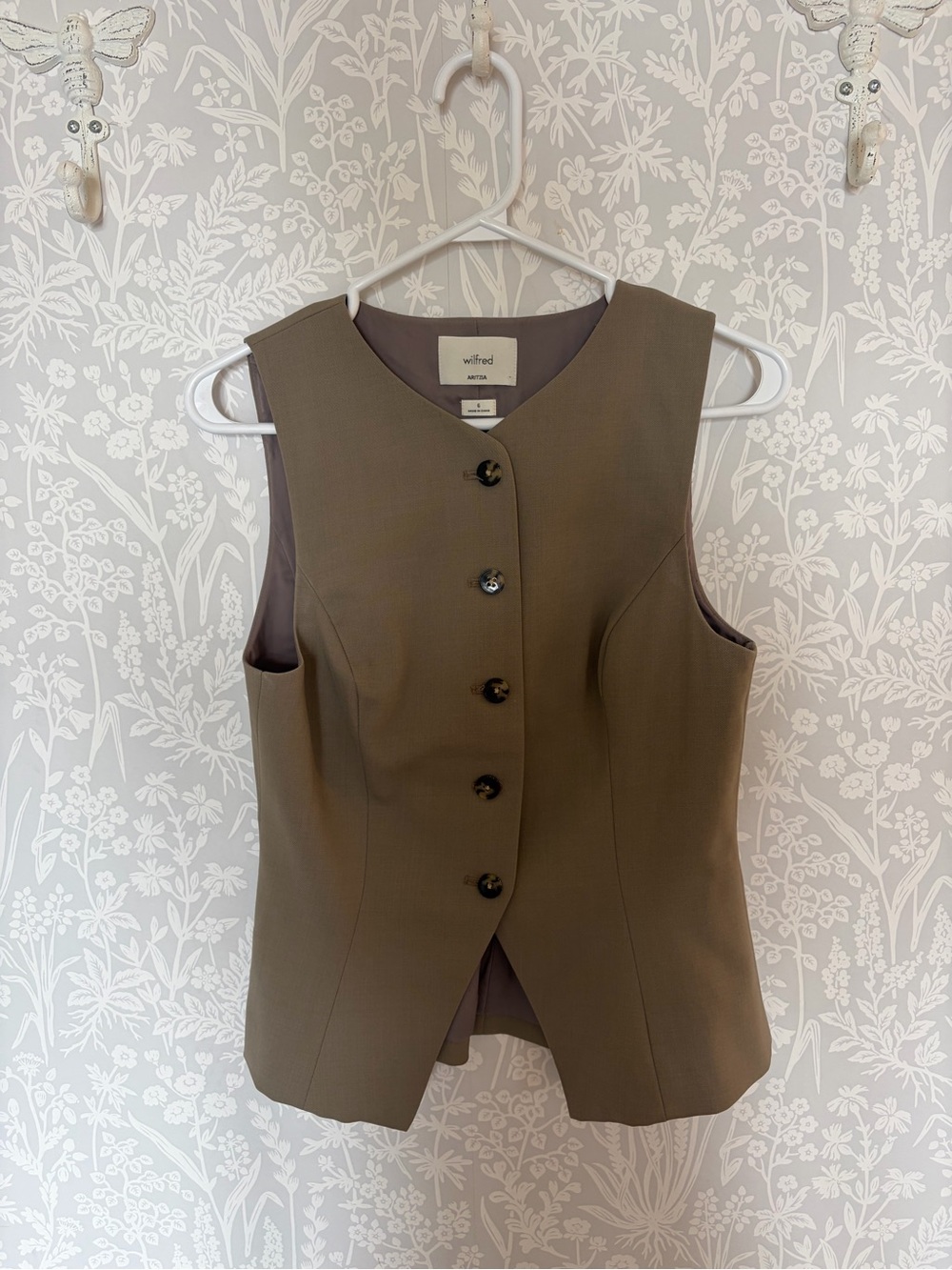 Wilfred Olive Tailored Button Front Vest